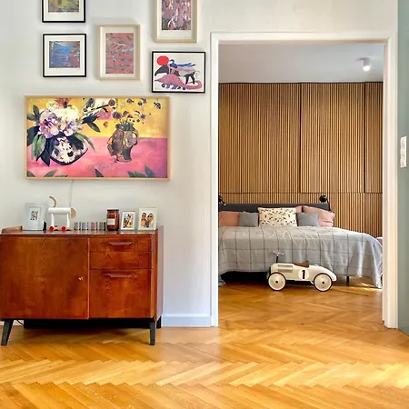 Apartment Franakrala In Old Town With Balcony Pressburg