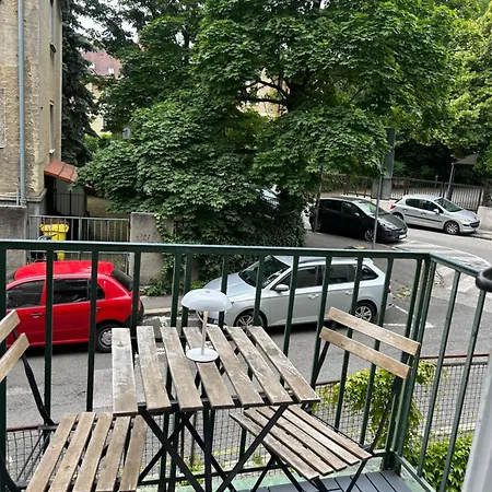 Apartment Franakrala In Old Town With Balcony